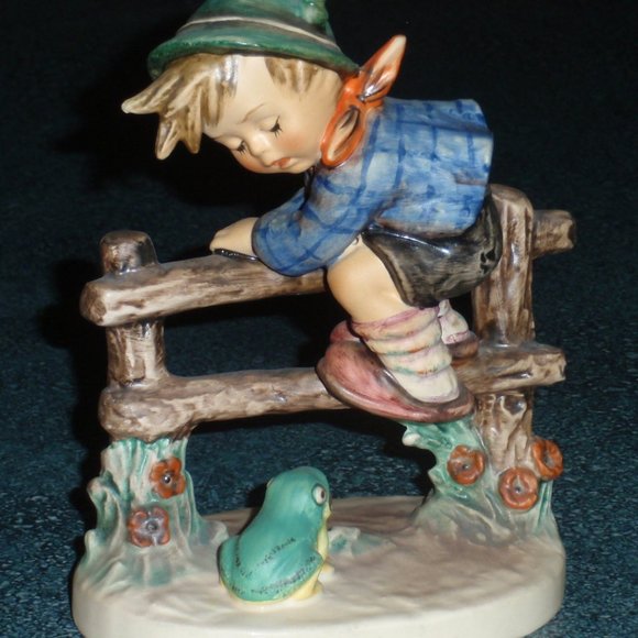 "Retreat To Safety" Goebel Hummel Figurine #201/I TMK5 - Boy On Fence With Frog! - Picture 9 of 10